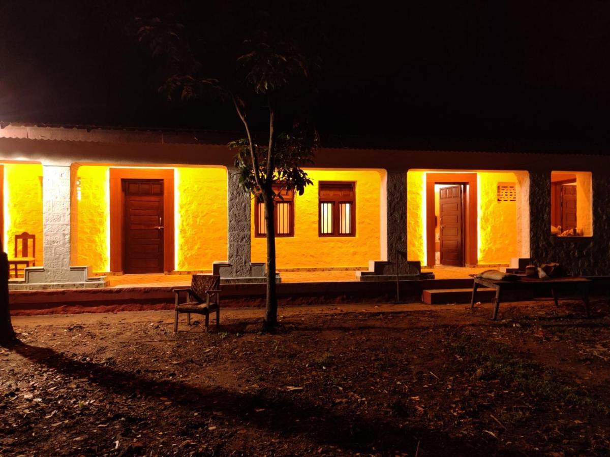 Kstdc Hotel Mayura Gerusoppa, Jogfalls Māvingundi Zewnętrze zdjęcie